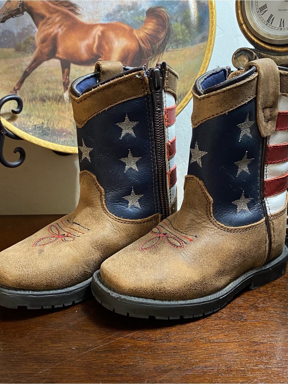 CODY JAMES TODDLER BOYS' USA FLAG WESTERN BOOTS - BROAD SQUARE TOE sz4 Medium